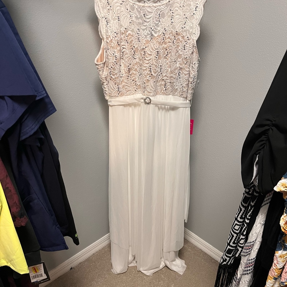 R & M Richard’s Formal Gown ivory & taupe sz 22W